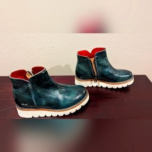 BedStu Lydyi Green Turquoise Unworn Size 6 Leather Booties